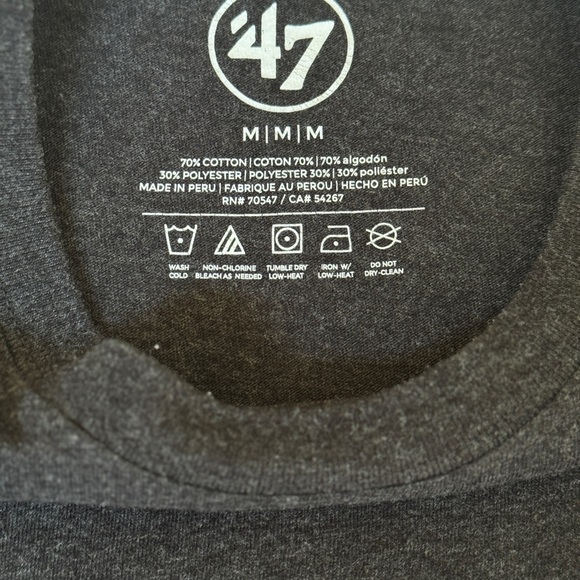 47 Brand Men's Charcoal Tee with Light Blue Print - Picture 3 of 4